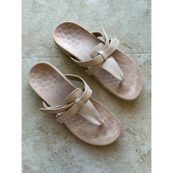 Vionic Karley T Strap Sandals Sz 7.5 - Picture 1 of 8